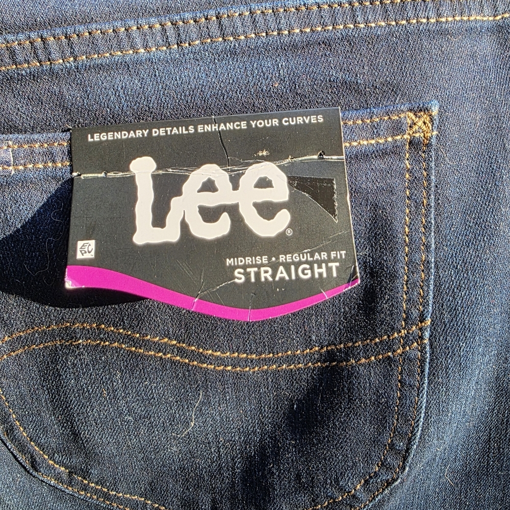 NWT Lee Womens Jeans Straight Leg Denim Blue Regular Fit Mid Rise Dark Wash 22M - Picture 5 of 11